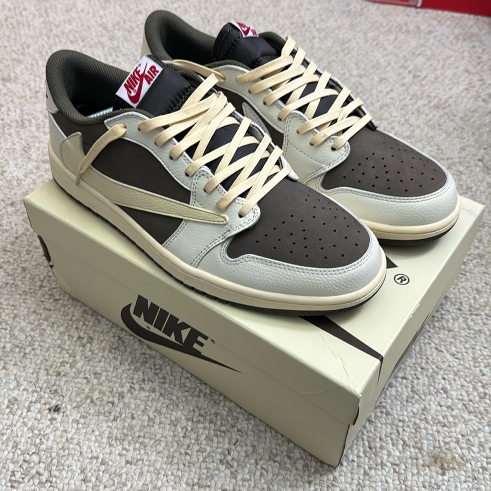 Travis Scott x Nike Air Force 1 Mocha low US 12.5 brand new with box